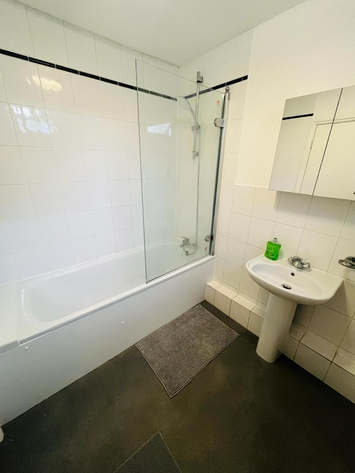 Homestay Short And Wembley London