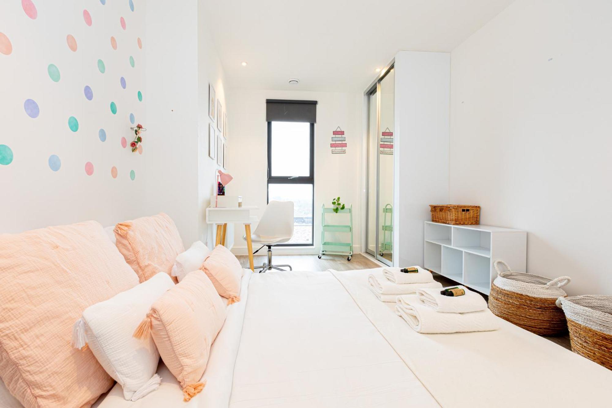 Apartment Sensational 2br Wviews & Balcony In Wandsworth