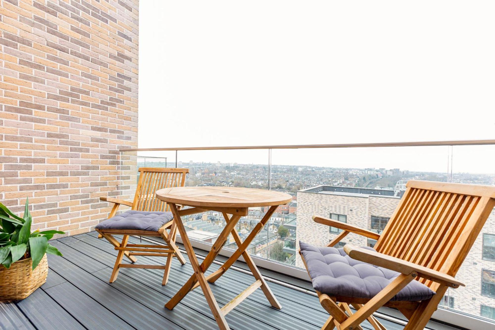 Sensational 2br Wviews & Balcony In Wandsworth