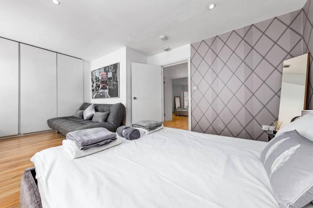 3 Bedroom In Haymarket Sleep 10 Hy2 Londres
