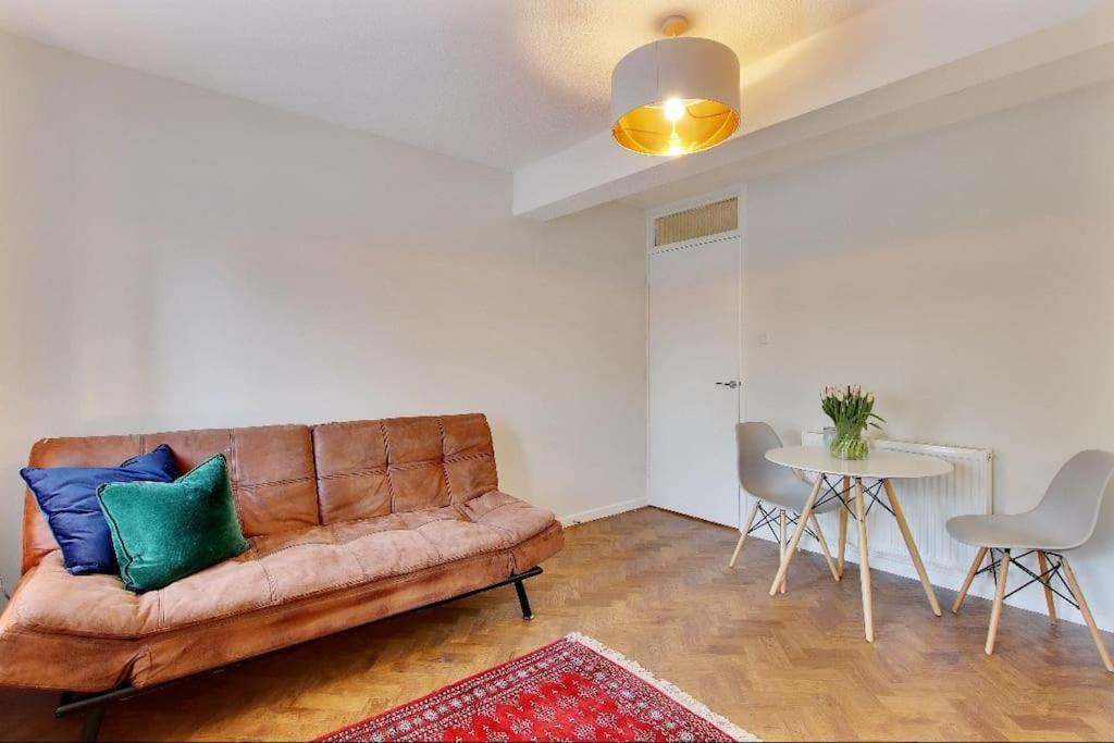 Chic 2-bed Apartment, Free Wi-fi And Parking Appartement
