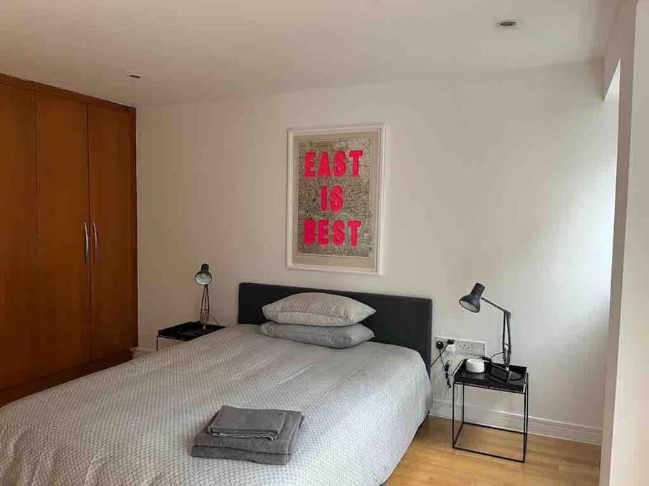 1 Bed Flat With View Of Vibrant Hoxton Square Apartamento Londres