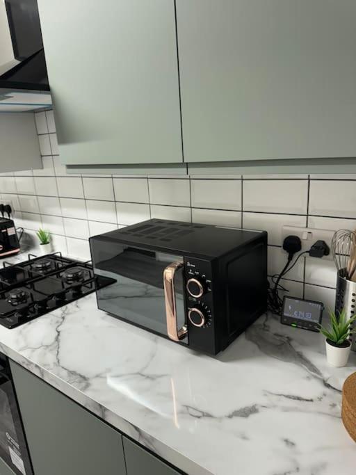 4 Bedroom Entire Flat, Kings Cross Road Appartement *