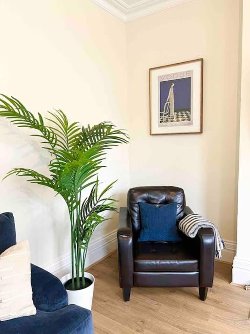 4 Bed Apartment- Archway Station * Londres