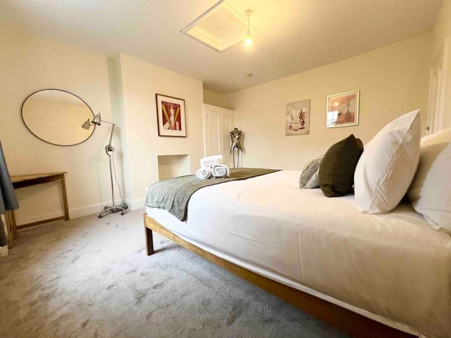Appartement 4 Bed Apartment- Archway Station