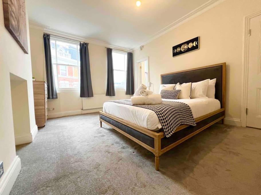 4 Bed Apartment- Archway Station Londres