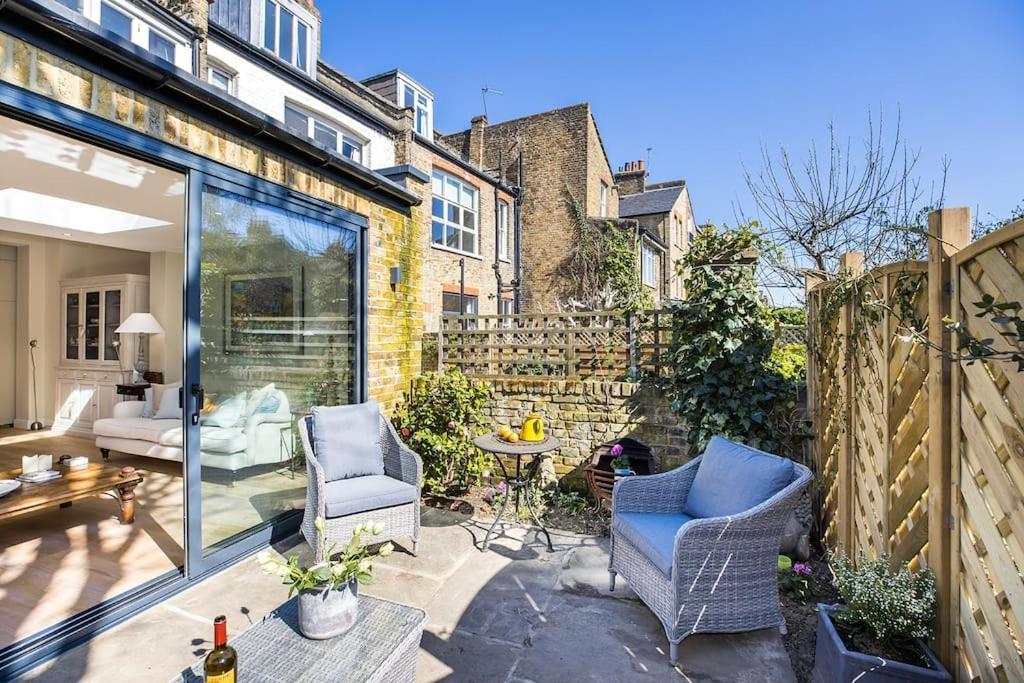 Apartment Swanky Pad In Putney London
