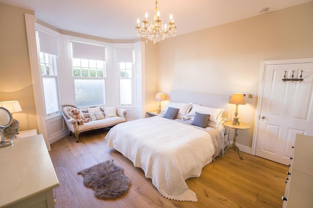 Apartment Swanky Pad In Putney