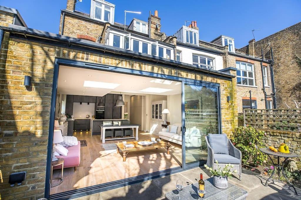 Swanky Pad In Putney London