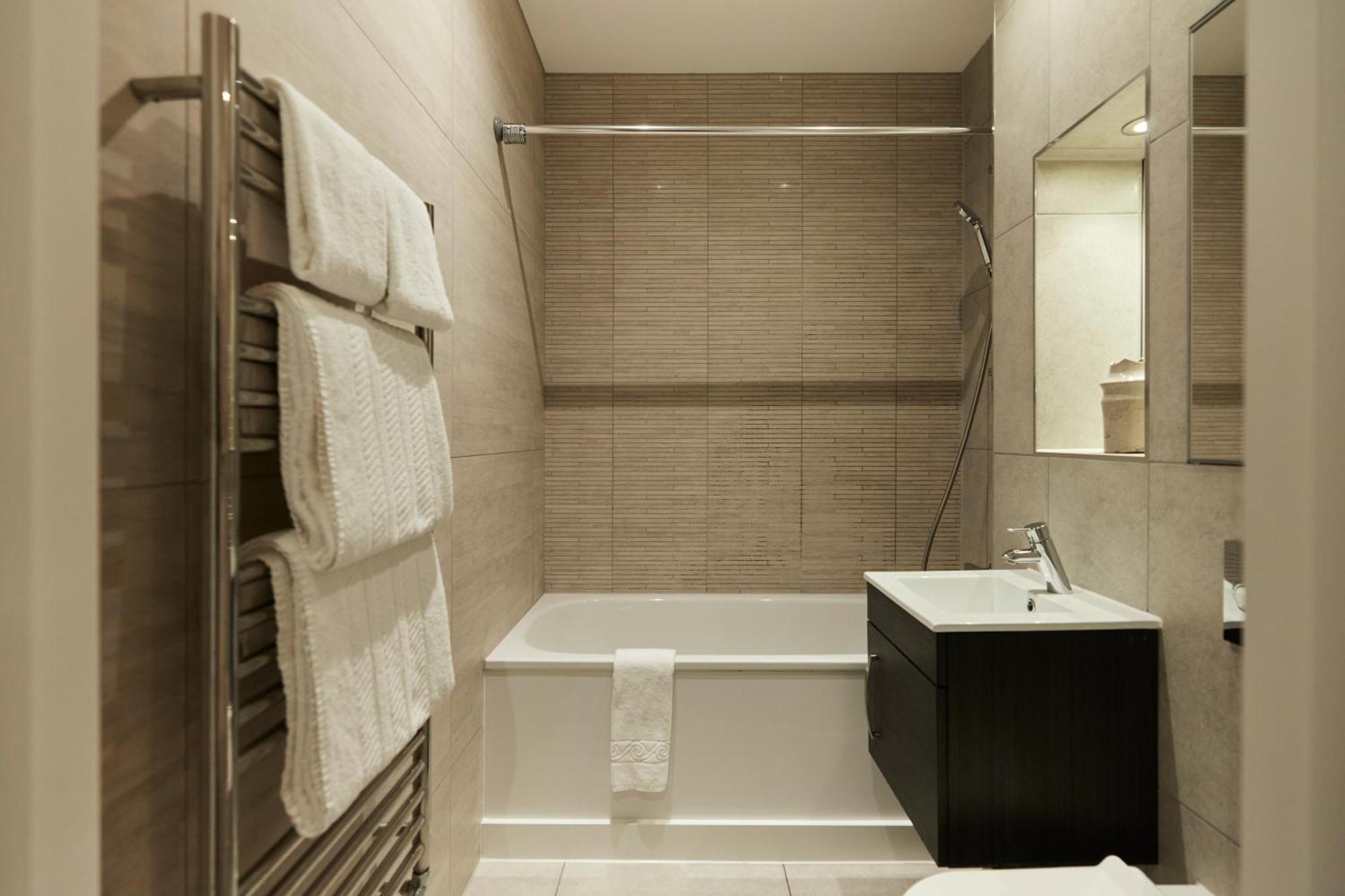 The Harlesden Escape - Spacious 3bdr Flat With Balcony Appartement *