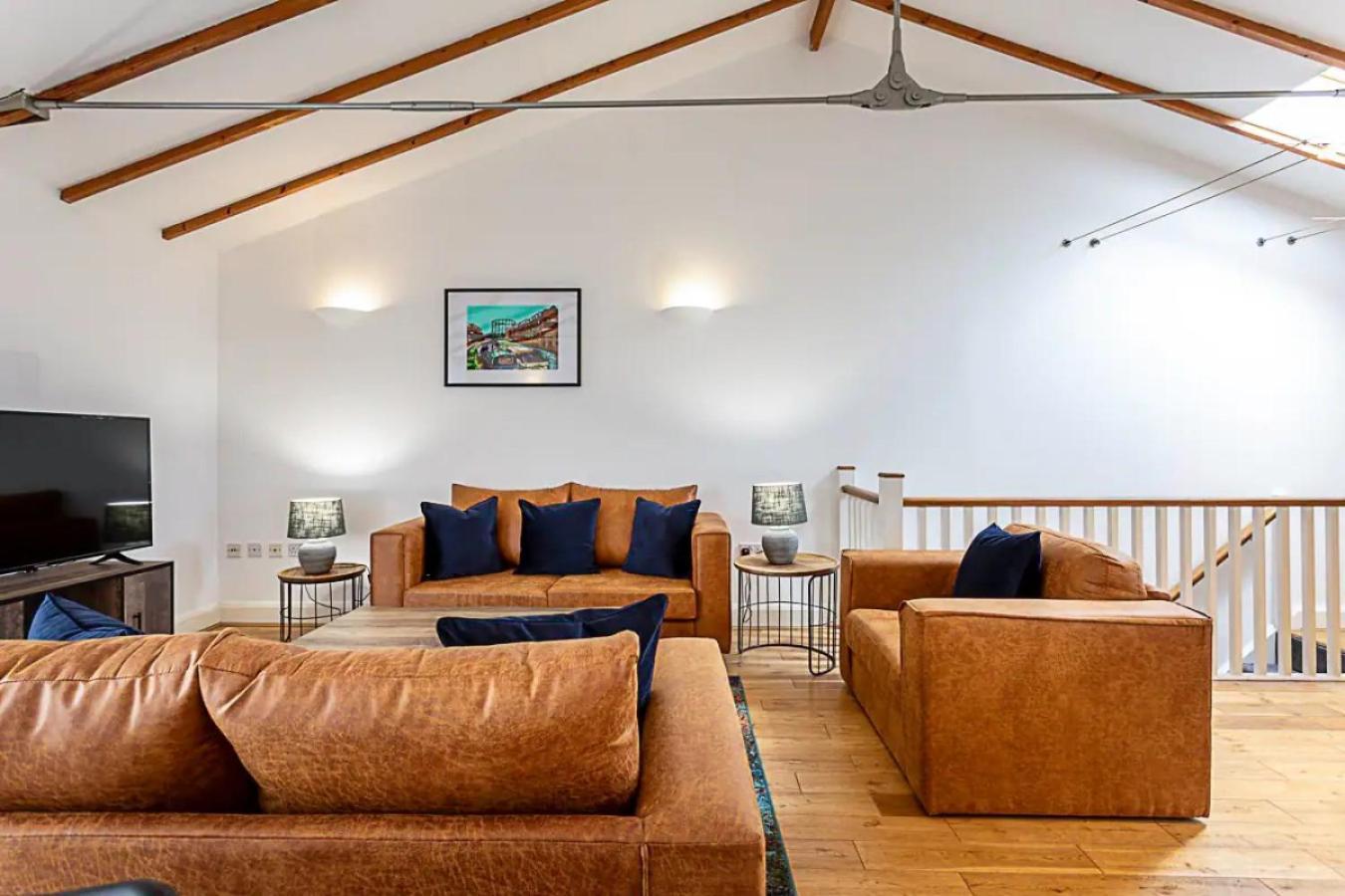 Light And Airy Upside Down House In Hackney * London