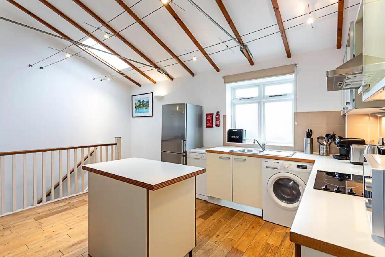 Holiday home Light And Airy Upside Down House In Hackney London