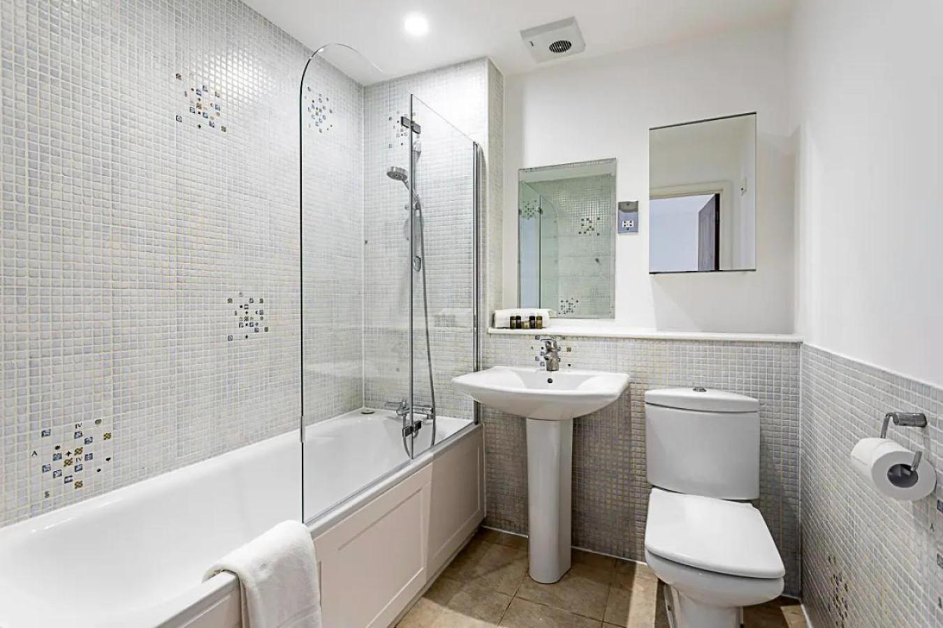 Light And Airy Upside Down House In Hackney Holiday home London