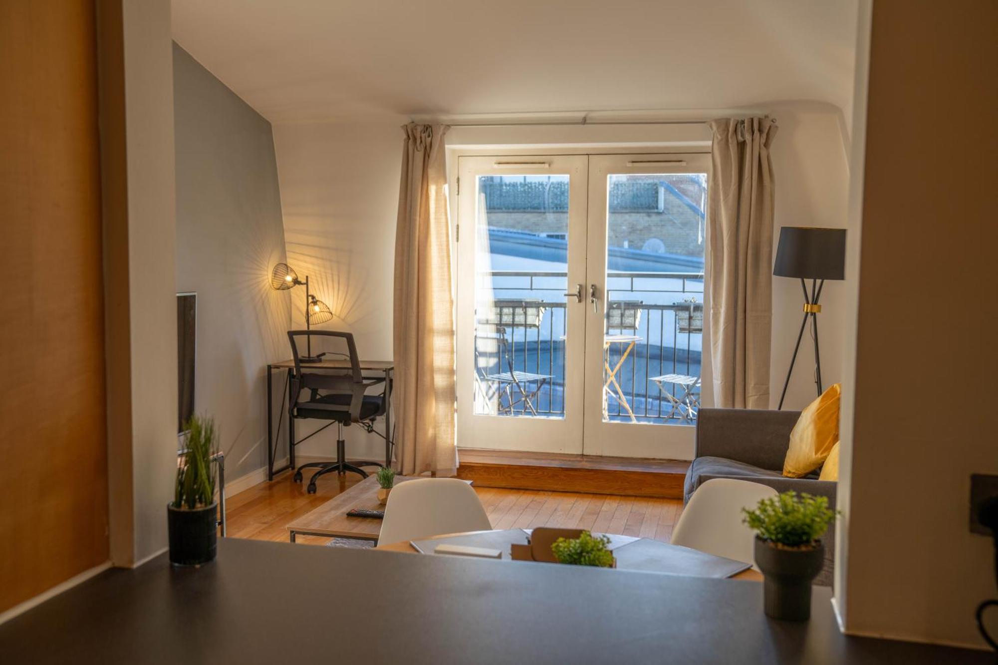 Modern & Bright Penthouse In Angel Appartement *