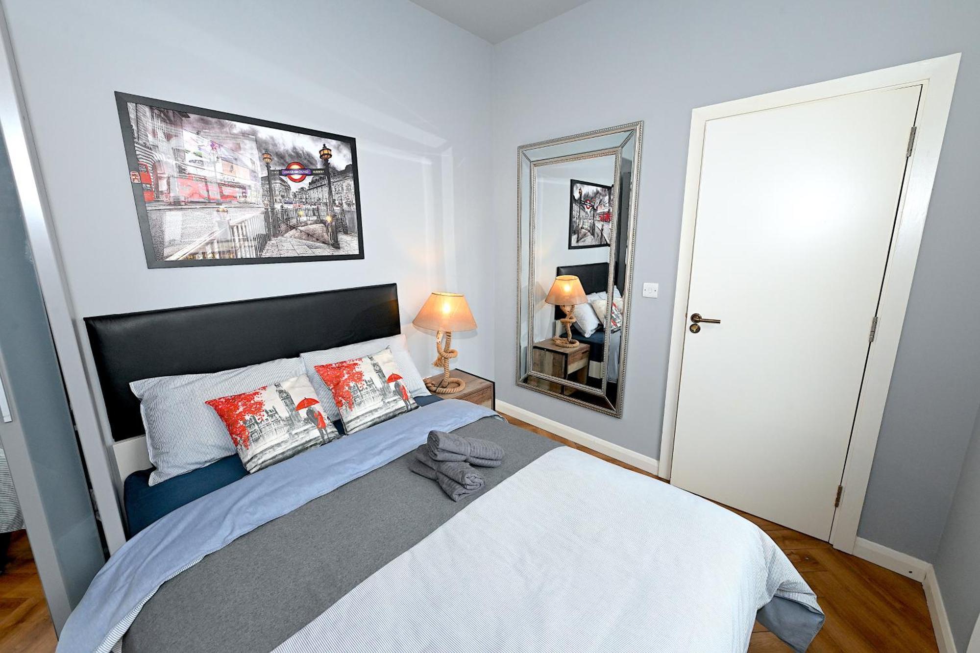 Appartement 1 Bedroom Flat In Wood Piccadilly Line Londen