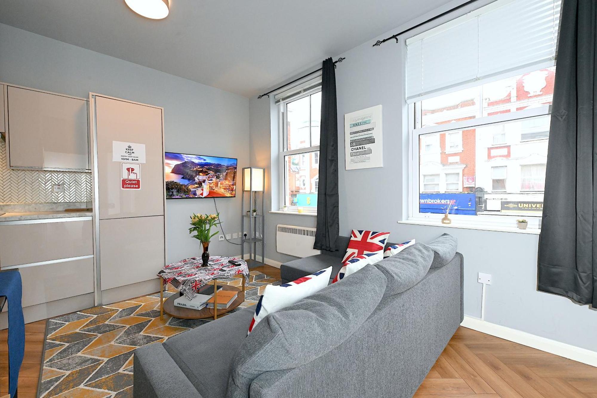 Appartement 1 Bedroom Flat In Wood Piccadilly Line *