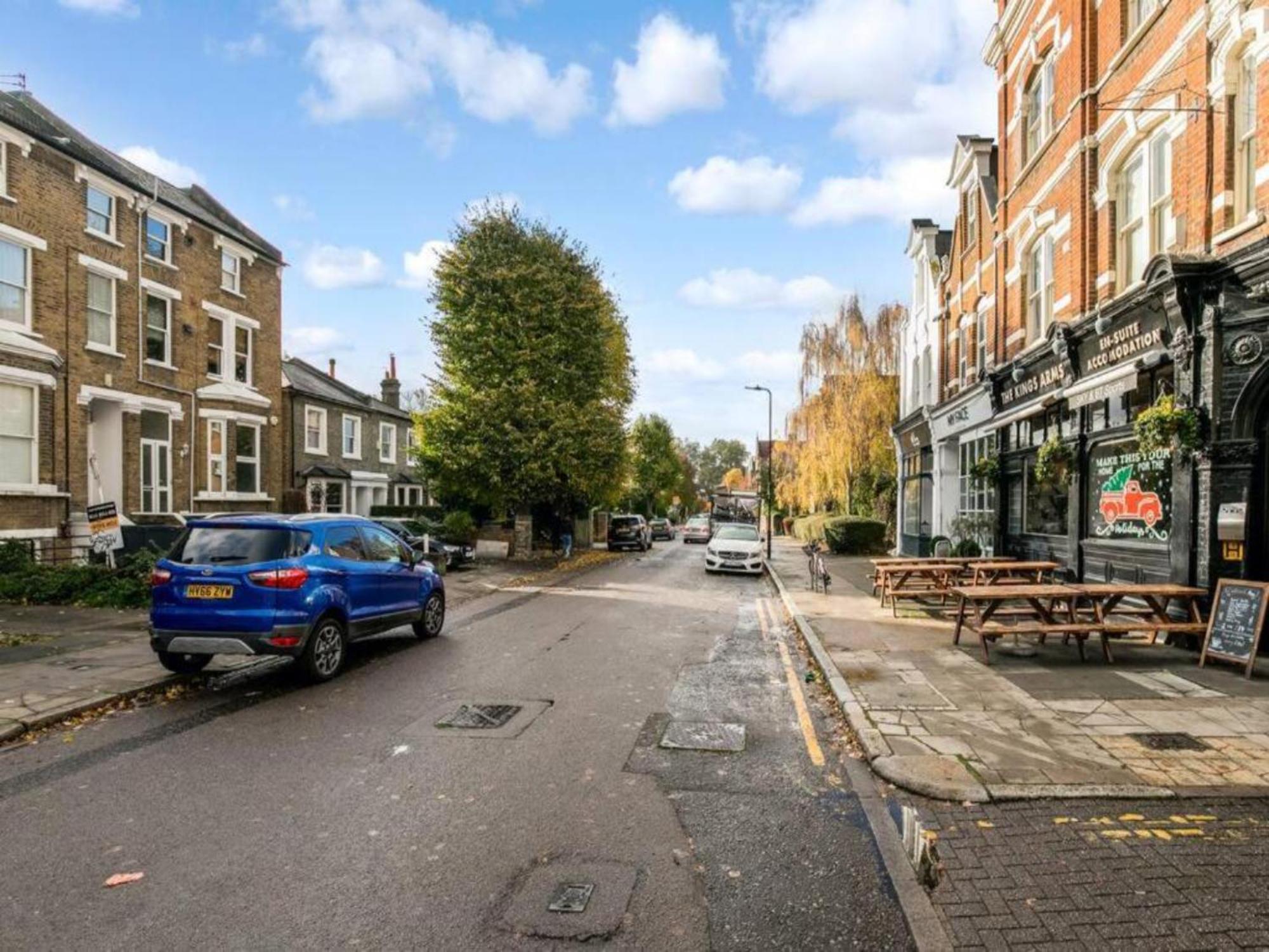 Pass The Keys Ealing Queen Of The Suburbs 2bd Appartement Londres