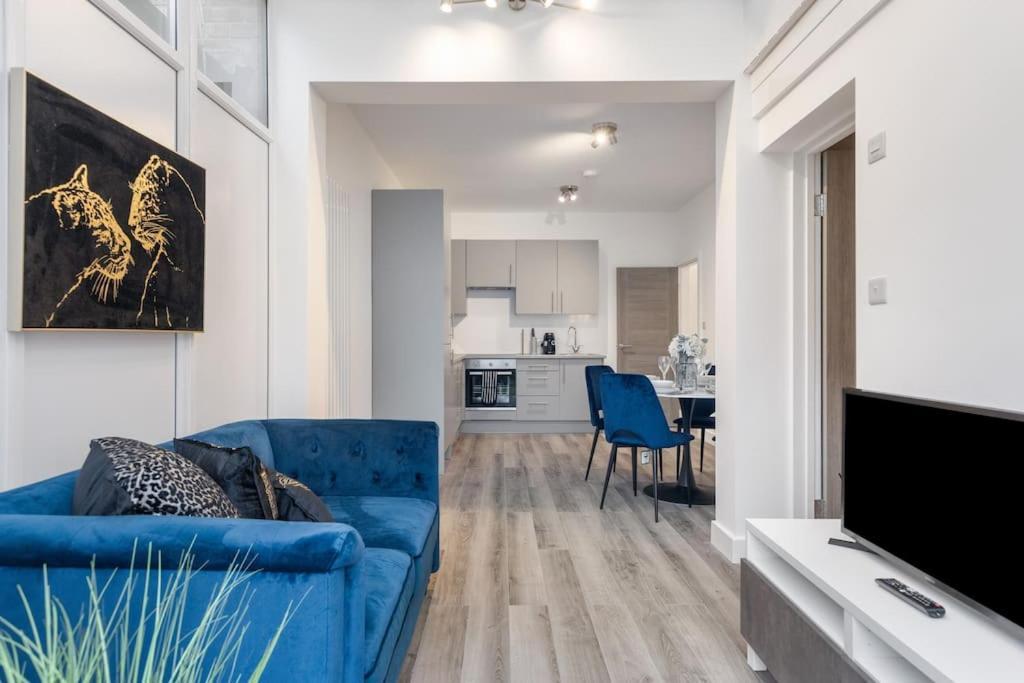 Modern 2 Bedroom 3 Min Walk To Tube Station Appartement