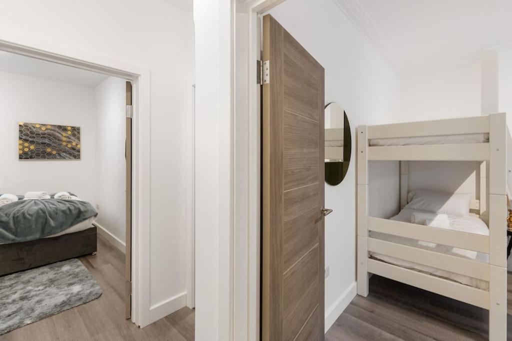 Appartement Modern 2 Bedroom 3 Min Walk To Tube Station *