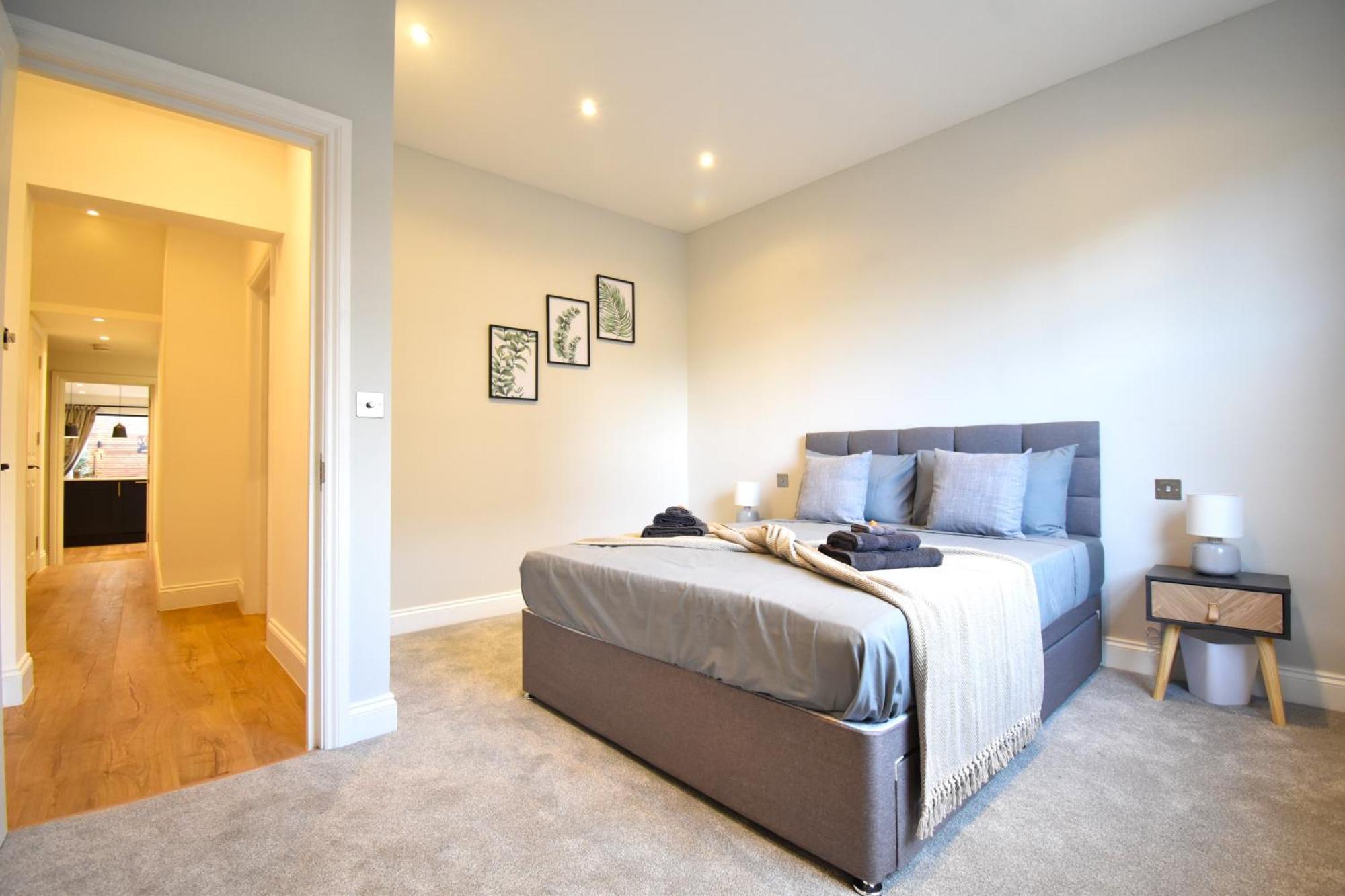 Stunning 2 Bed Apartment *
