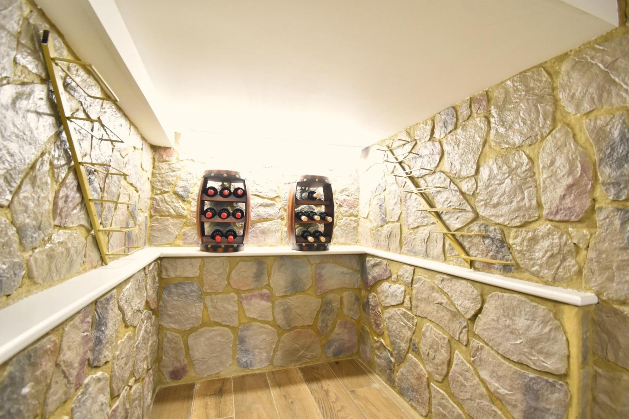 Stunning 2 Bed Apartment *