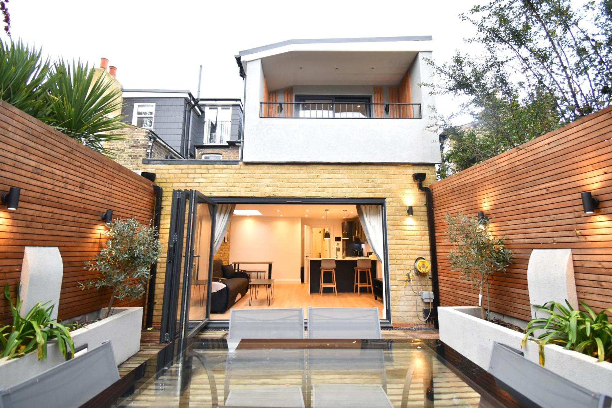 Stunning 2 Bed Apartment London