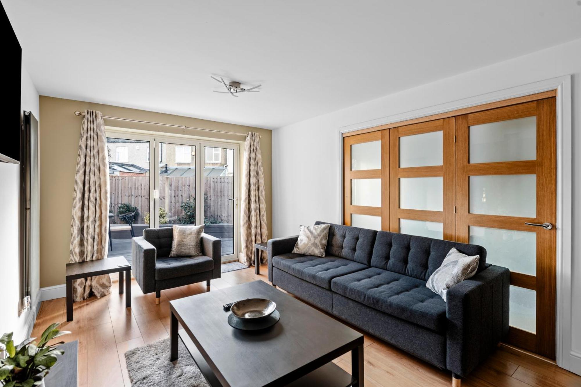 Apartment Stylish 2 Bed In East Ham, Close To Excel London