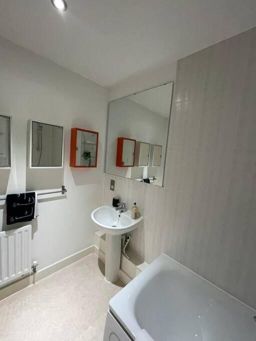 Luxury 2bed 2bath View Flat Appartement *