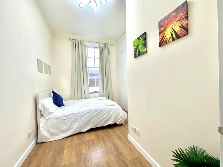 The Euston -60 Apartment
