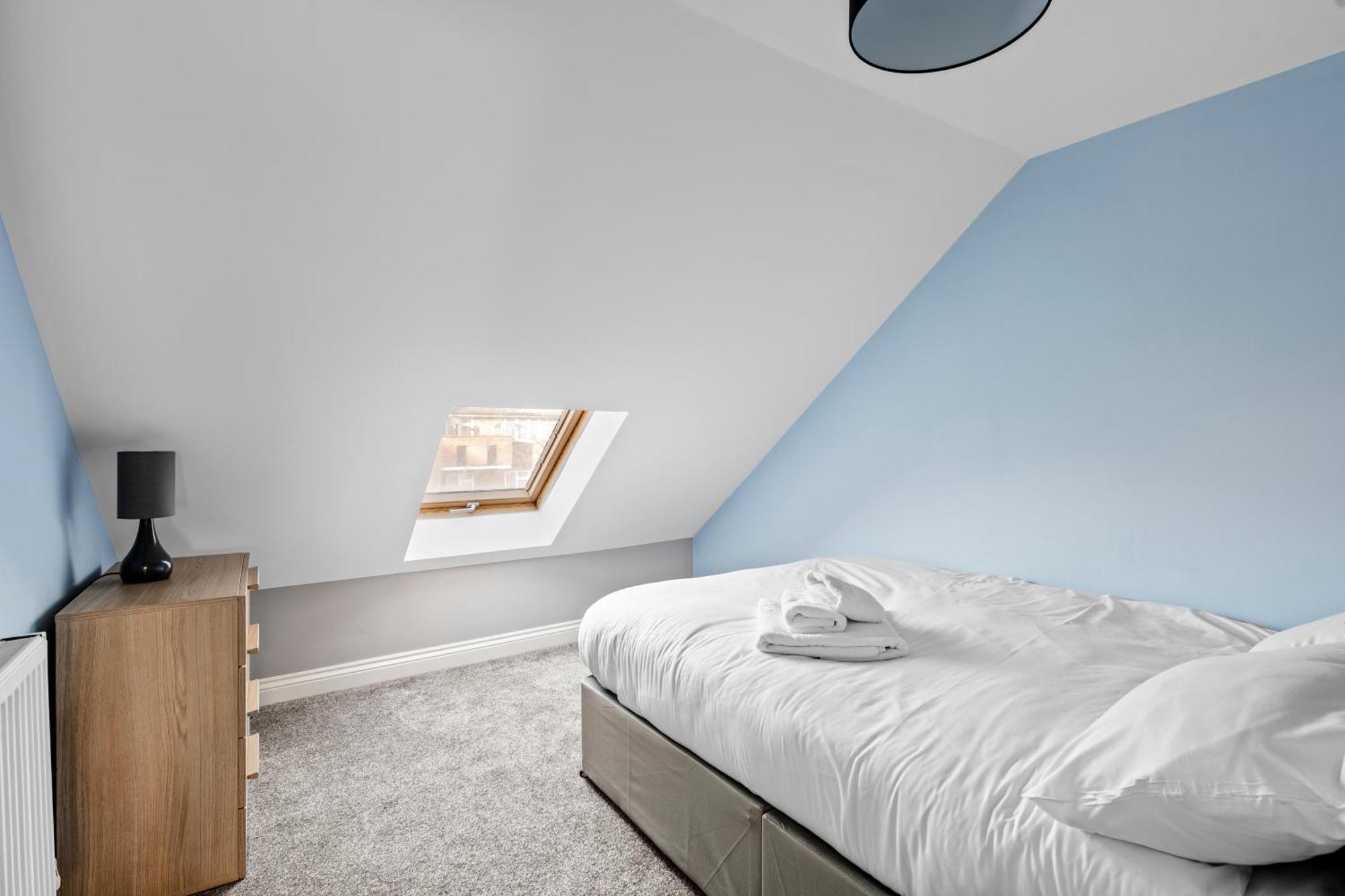 Cosy 2 Bedroom Flat In East Ham, Close To Excel Apartment