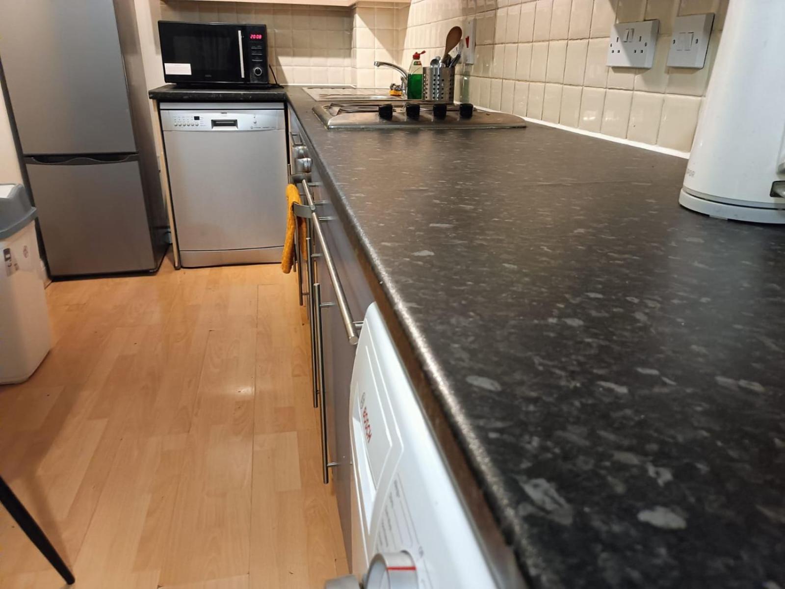 Affordable Double In Near Elephant And Castle Station * Londres