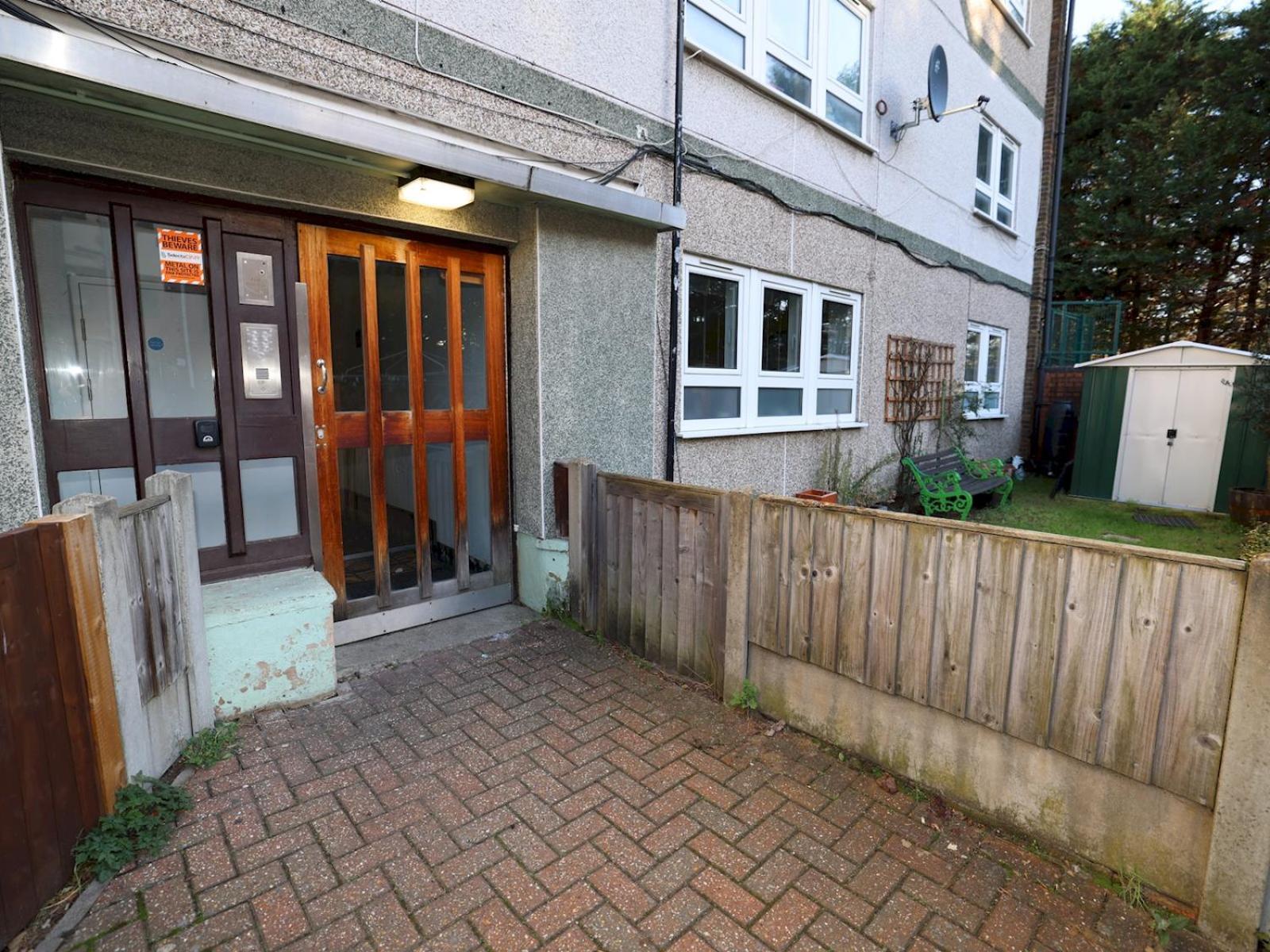 Pass The Keys Charming 2 Bed Londres