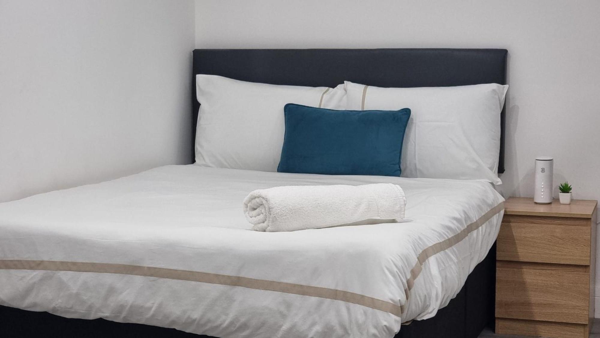Brand New Collection Of Close To Tube Station Londres