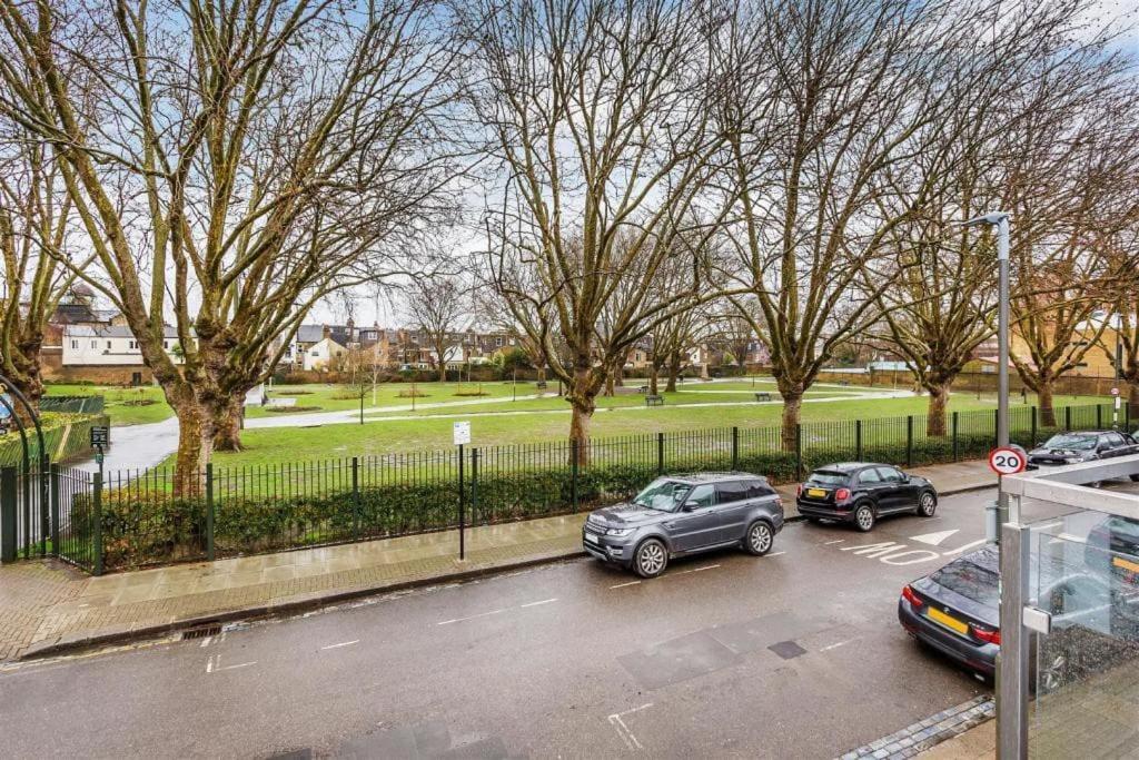 Hébergement de vacances Modern Majesty 3 Bed 3 Bath House In Londres