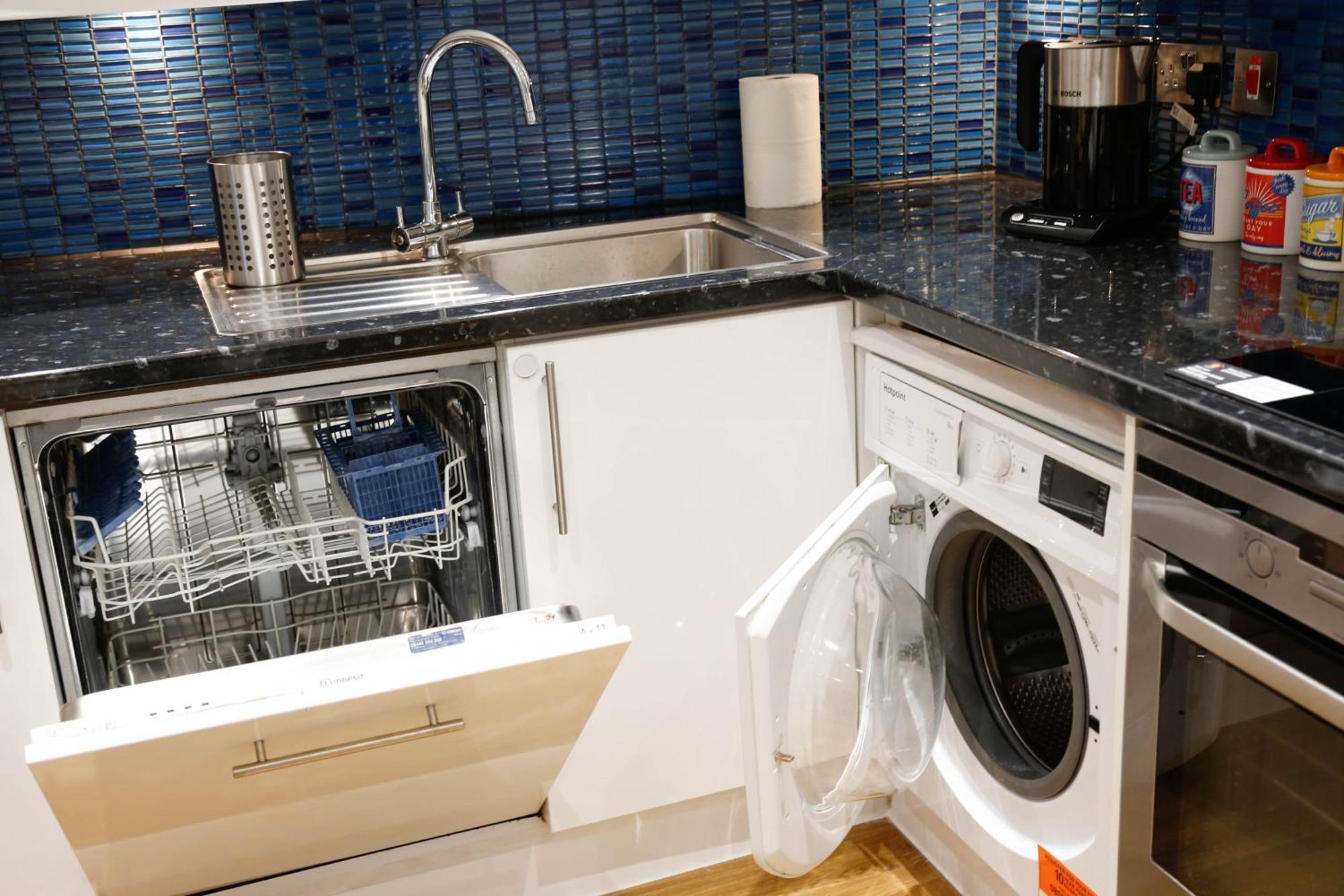 Apartamento New Luxury In Location Next To Shops, Cafes, Bars & Metro