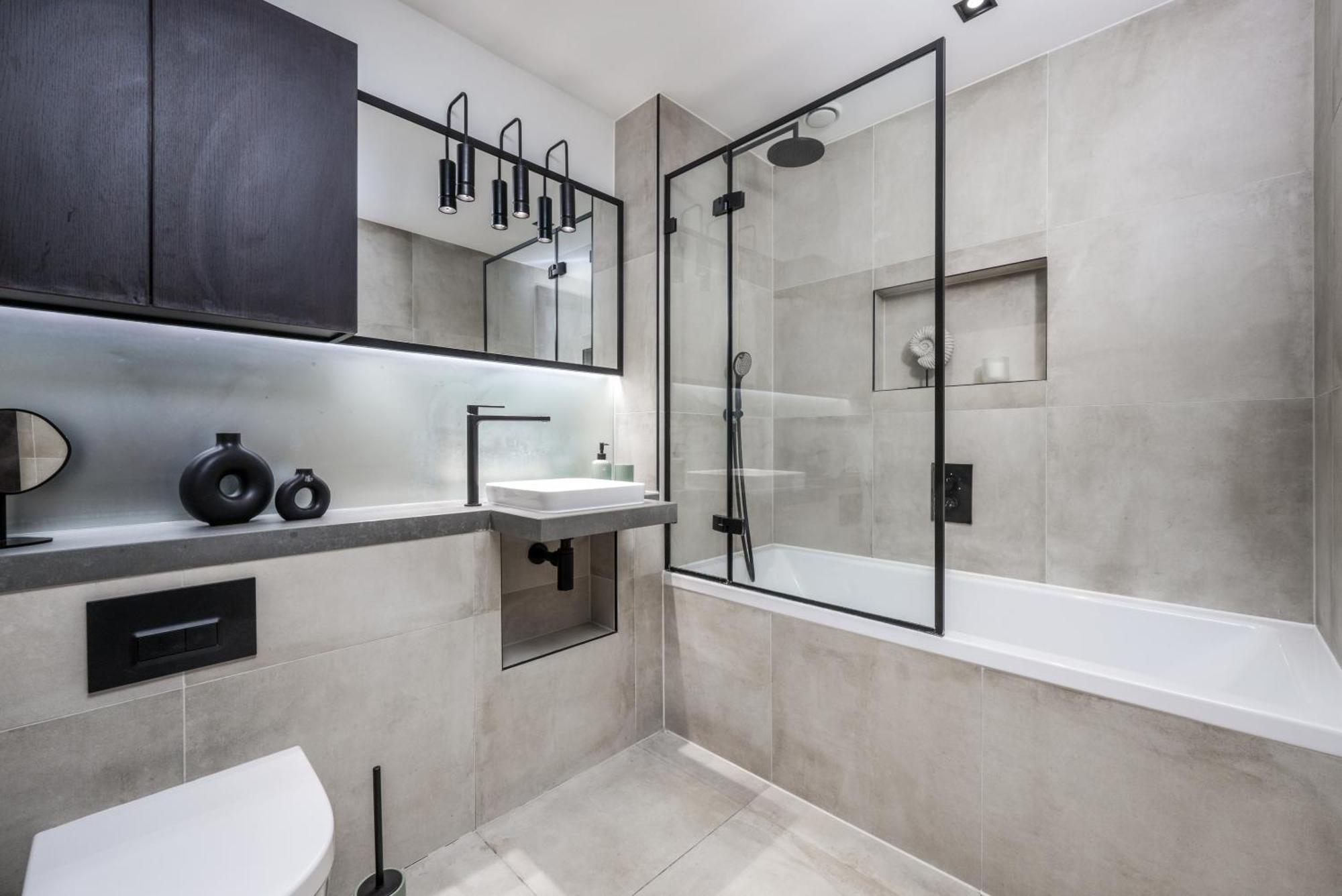Luxury 2bed:prime Location, Min 2 Main Attractions Apartment *
