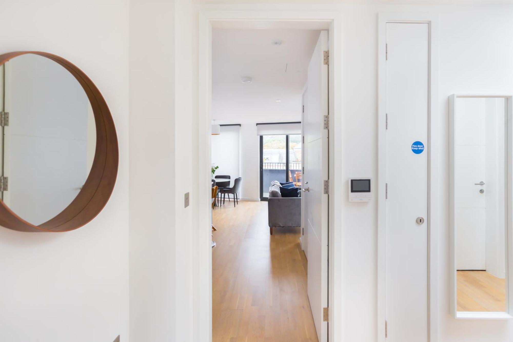 Apartment The Vale - Luxury London