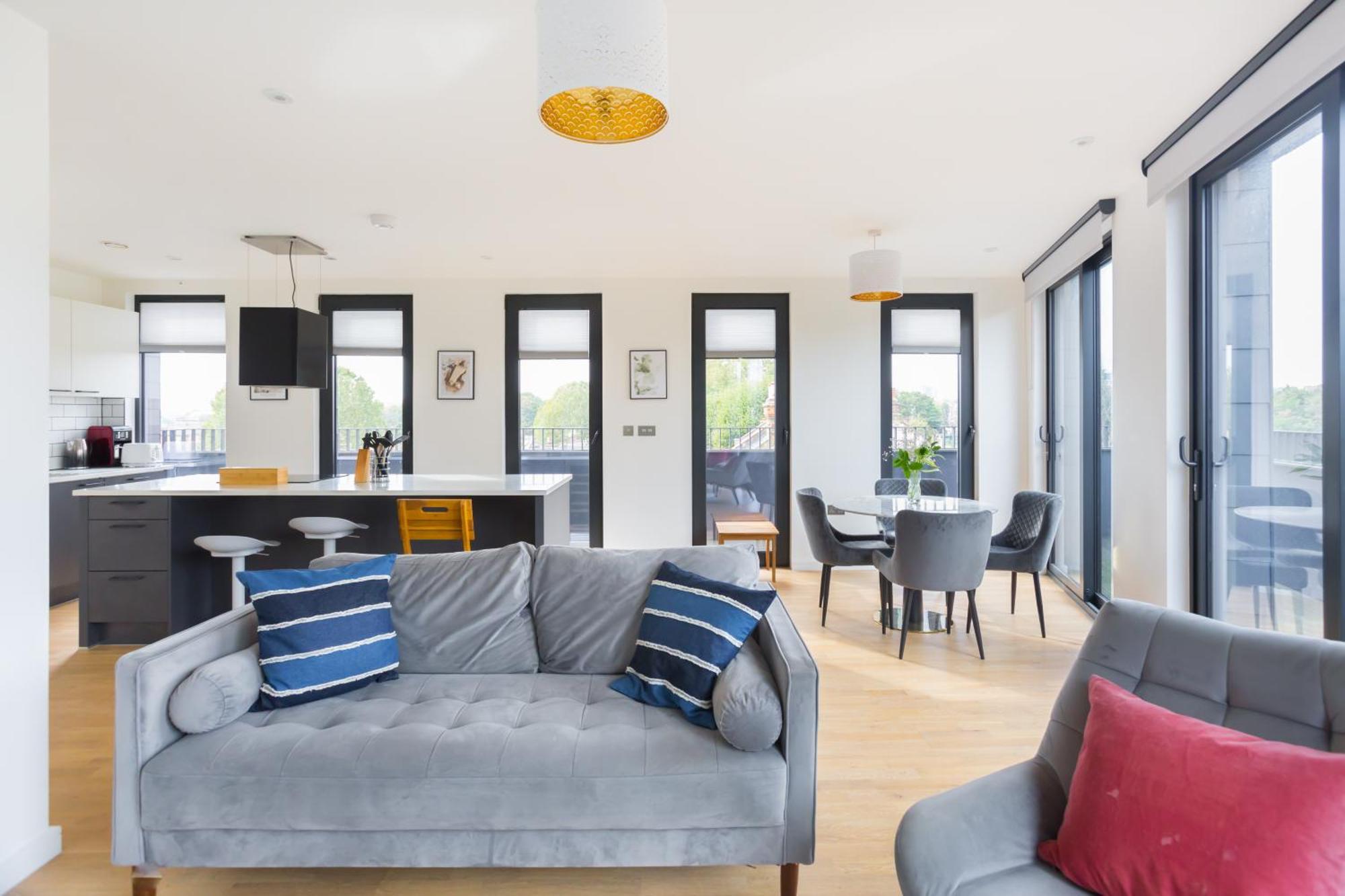 The Vale - Luxury Apartment *