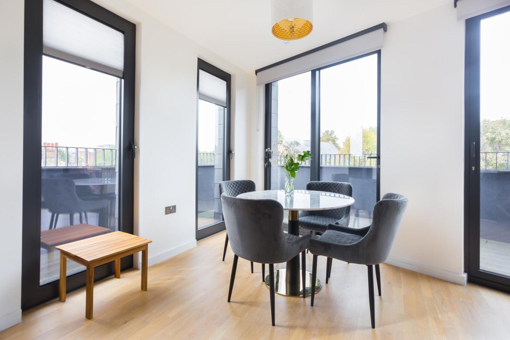 The Vale - Luxury Apartment