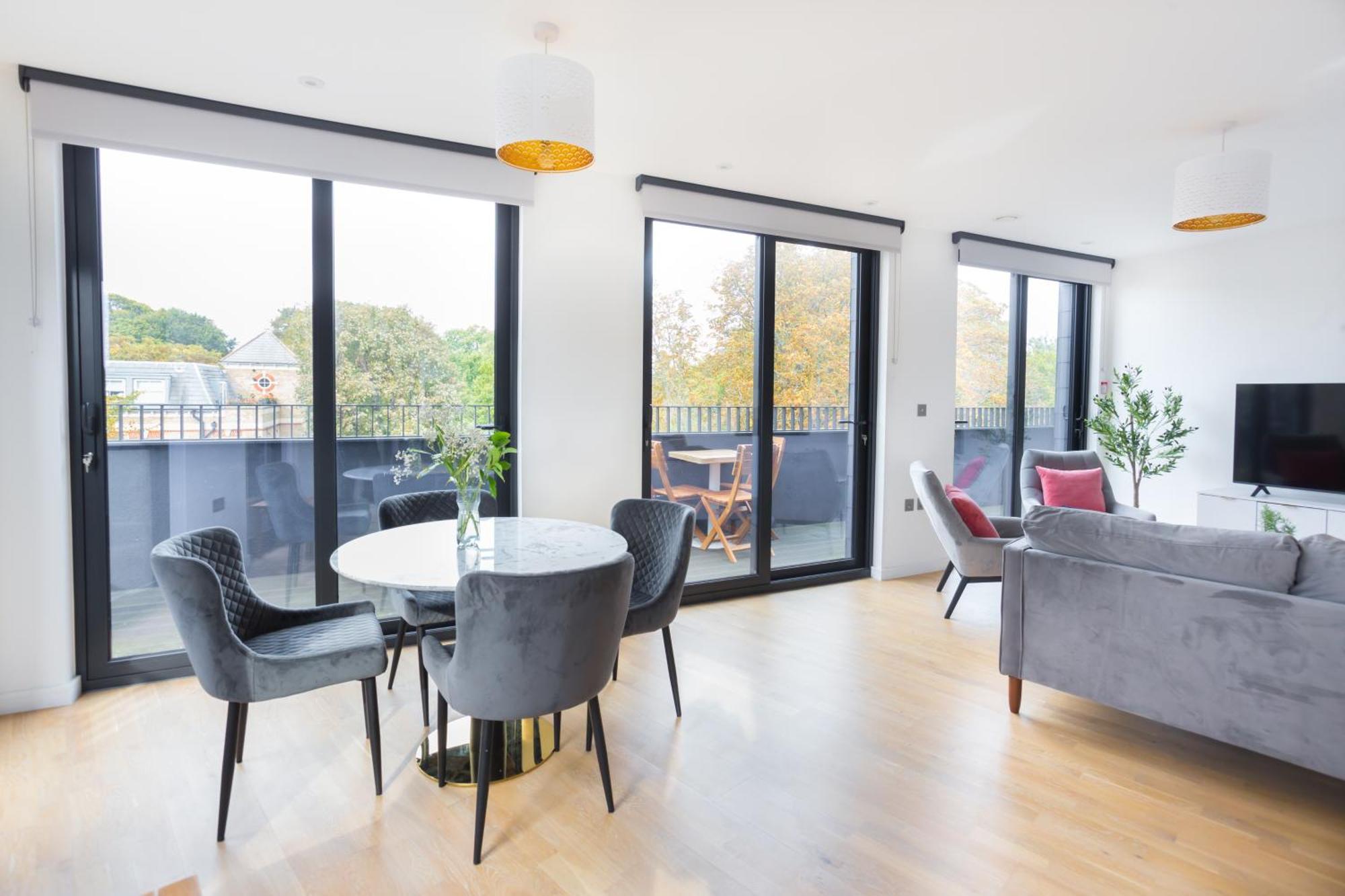 The Vale - Luxury Apartment