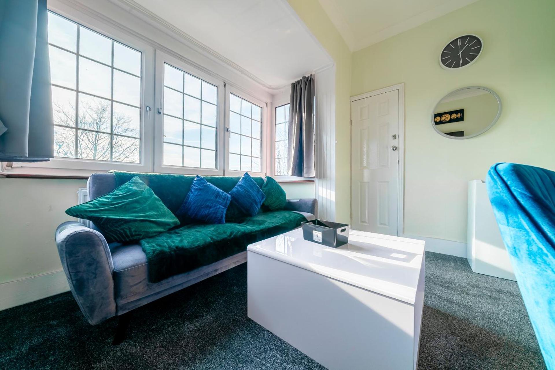 Apartamento Uksas Stunning One Bedroom Flat Free Parking *