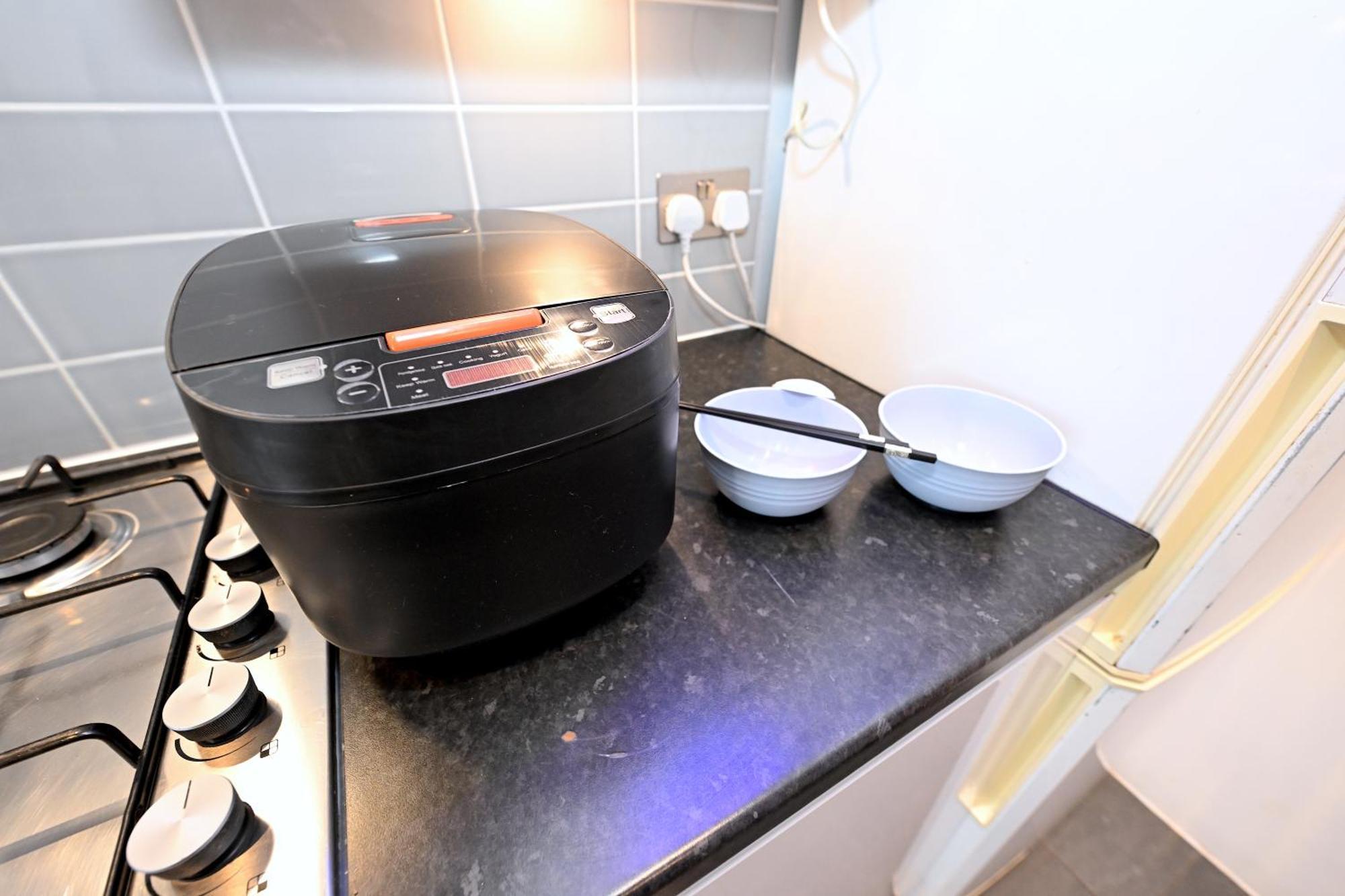 Superb 4 Bedroom Flat In The Heart Of Camden Town * Londres