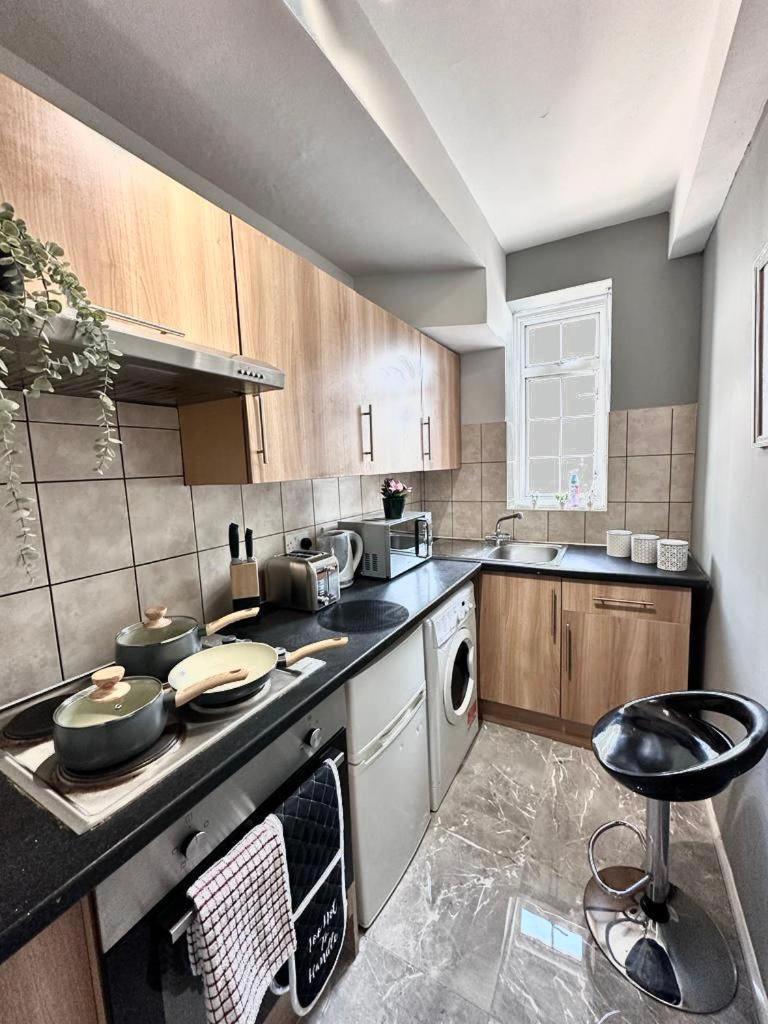 Apartamento Light Budget Studio On Edgware Road, Londres