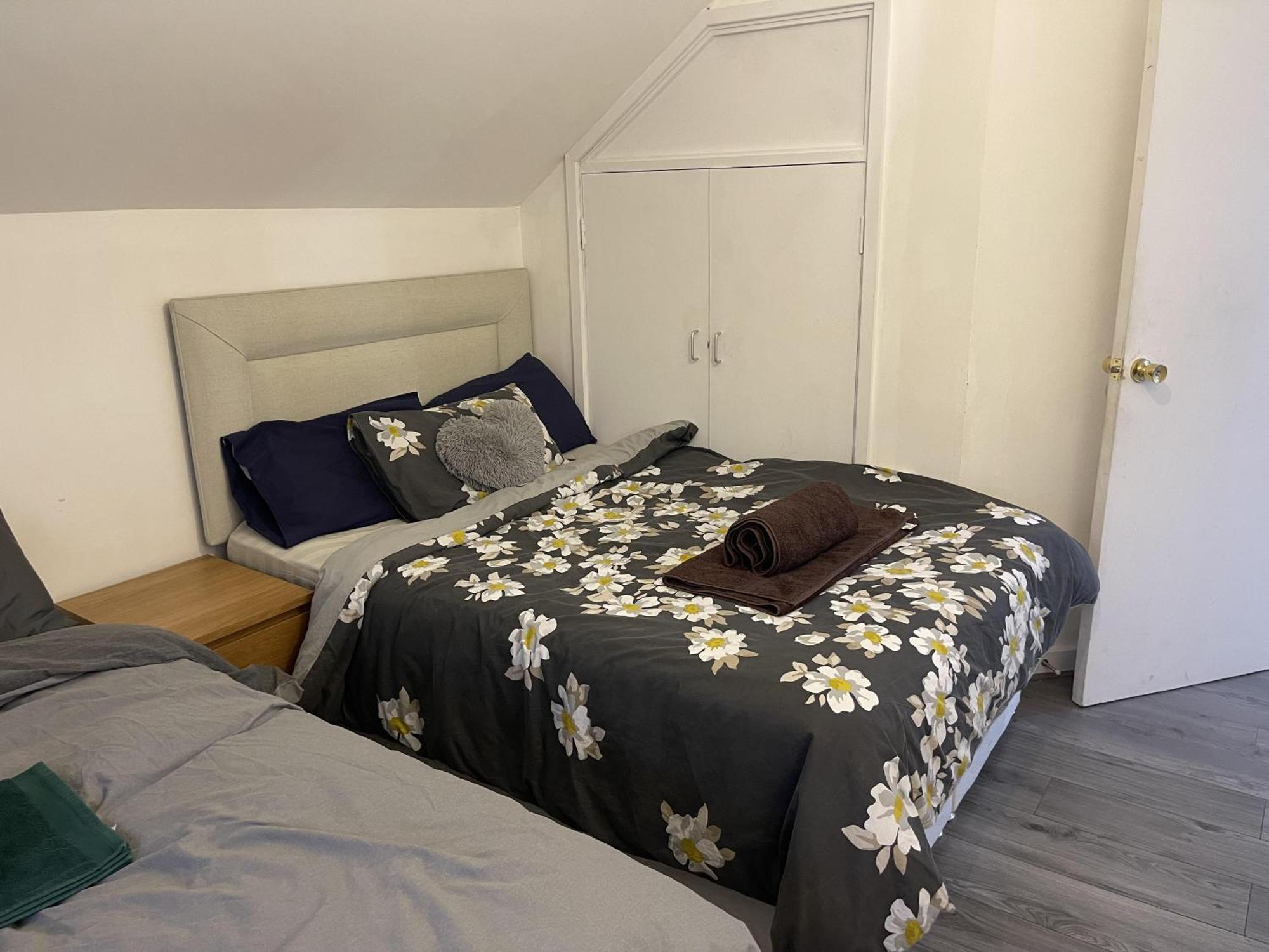 Charming 6-bed In Wembley Area Apartamento