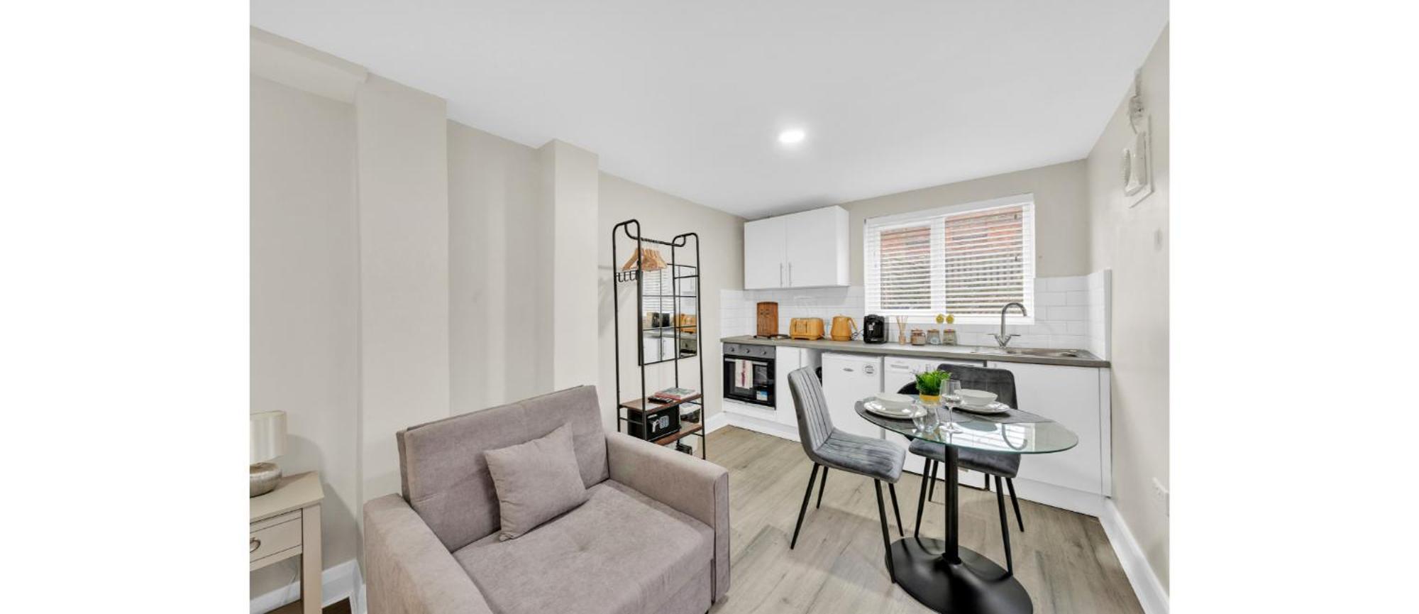 Glimmering Comfort: Spacious For 3! * Londen