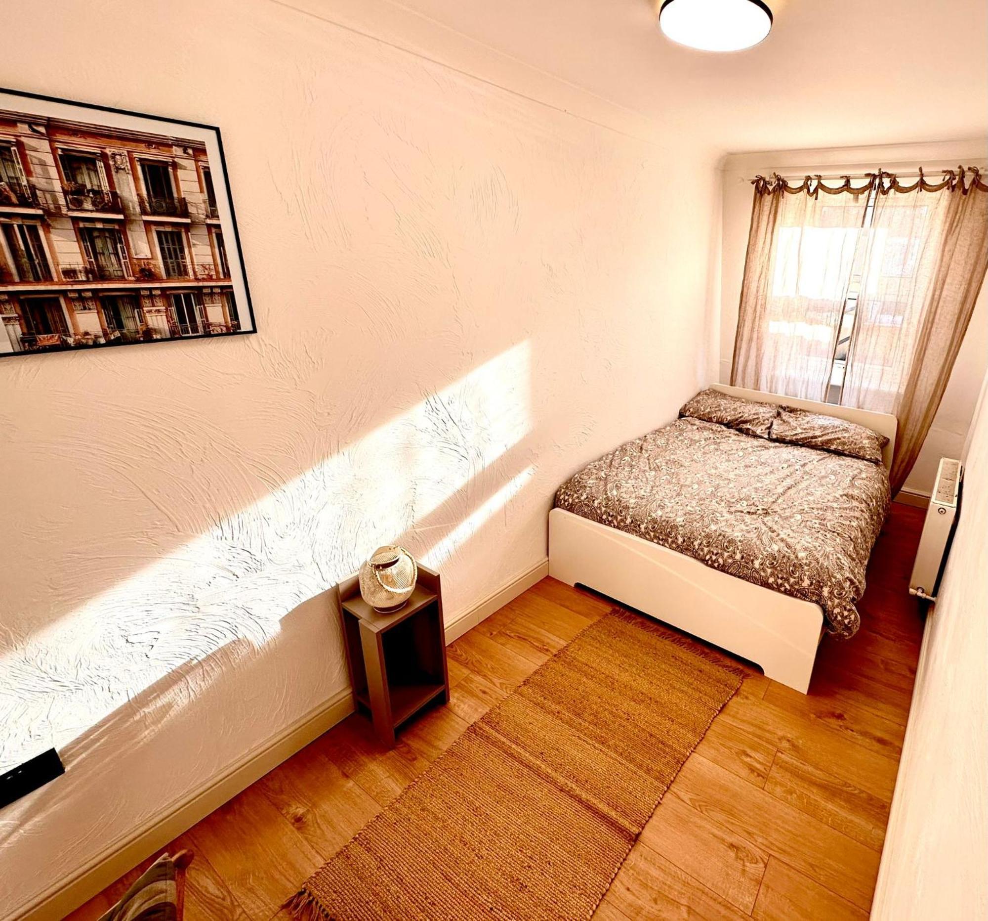 Flat 6 In Aldgate Apartamento