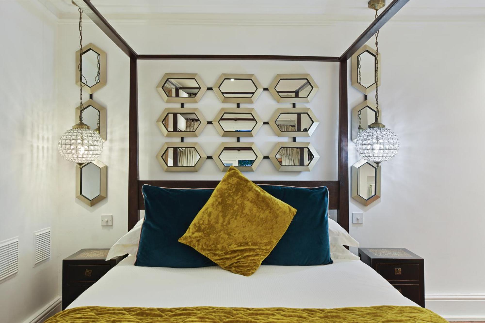 Twenty Nevern Square Hotel 4*