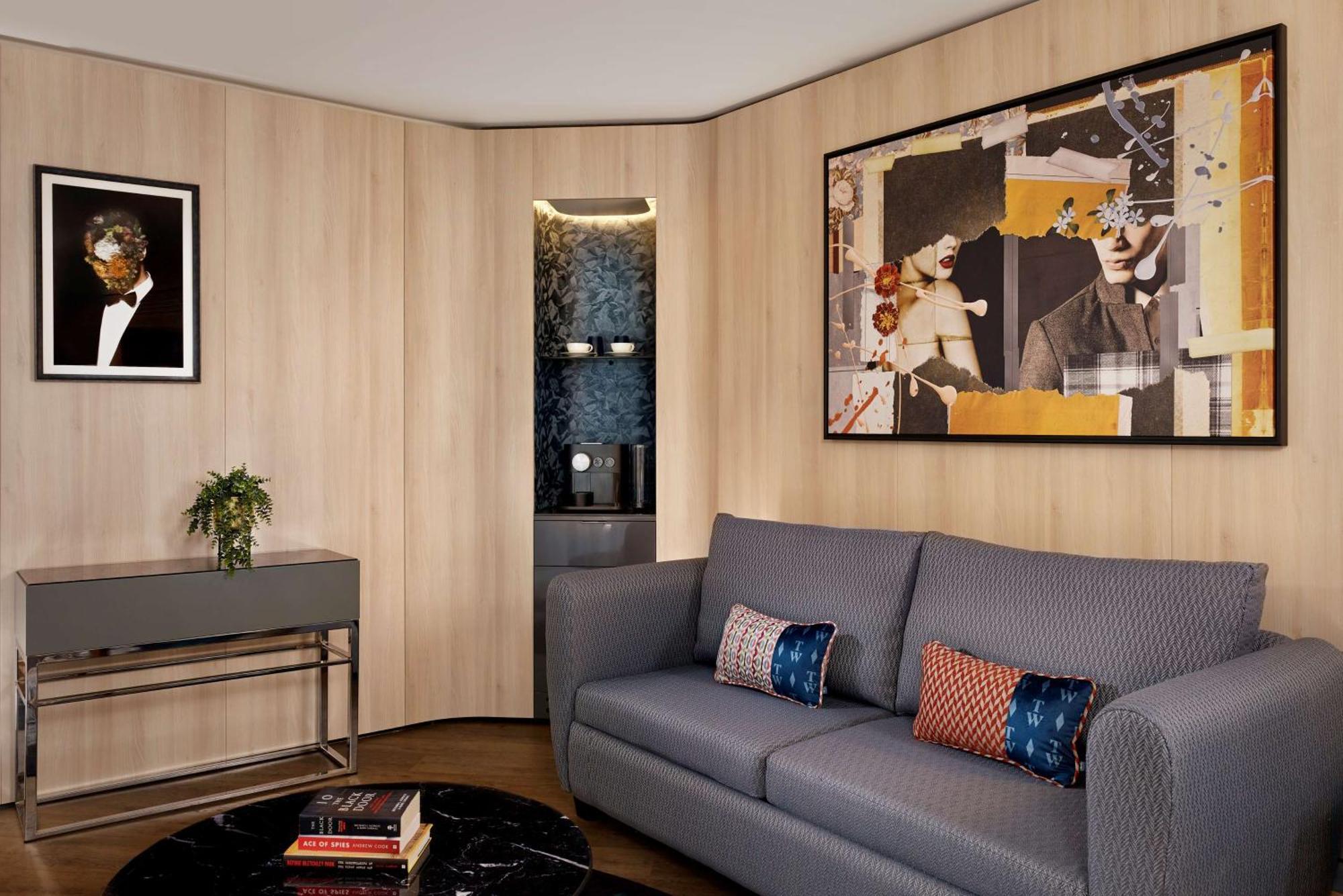 The Westminster London, Curio Collection By Hilton London