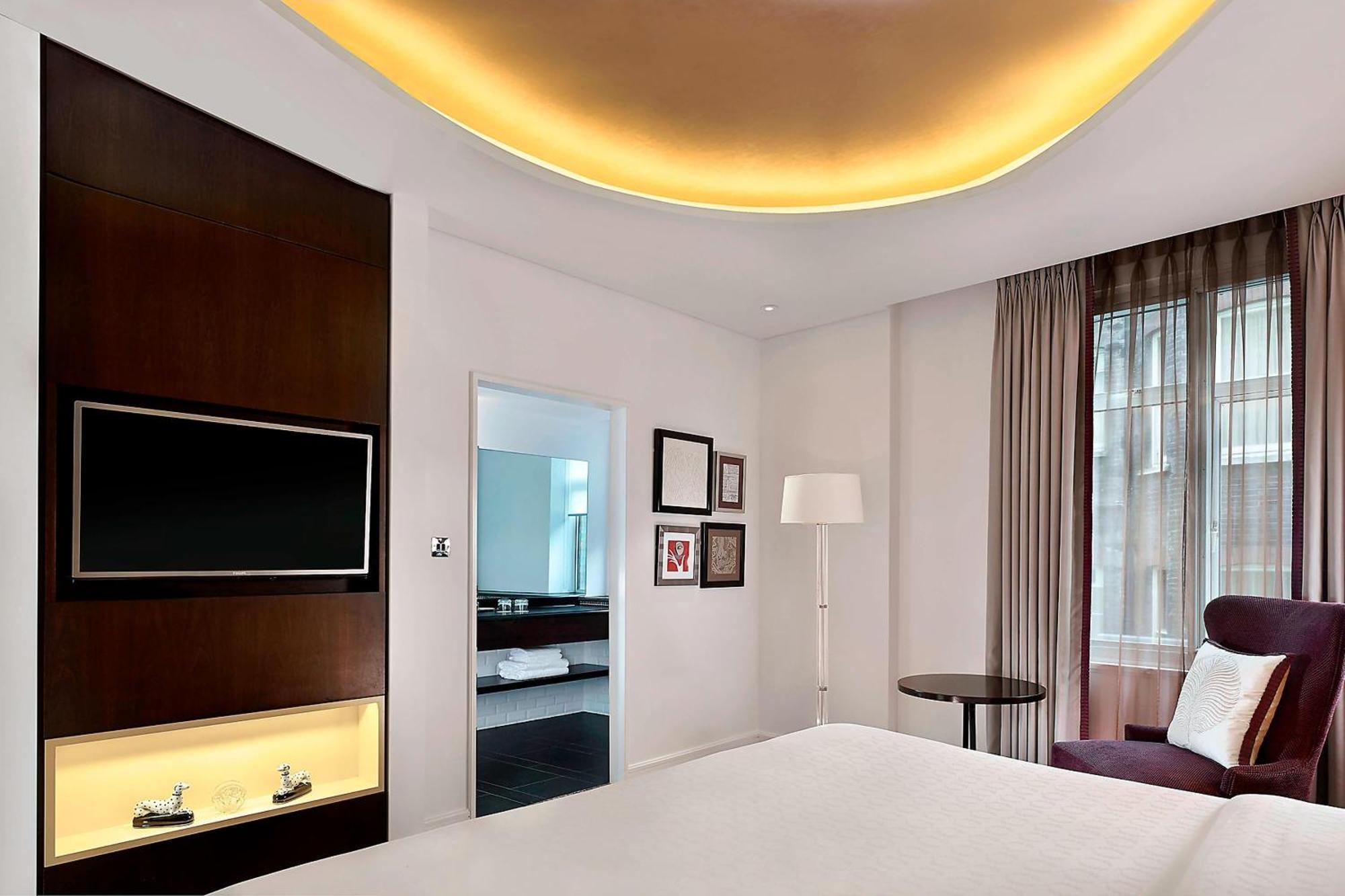Sheraton Grand Park Lane Hotel 5*
