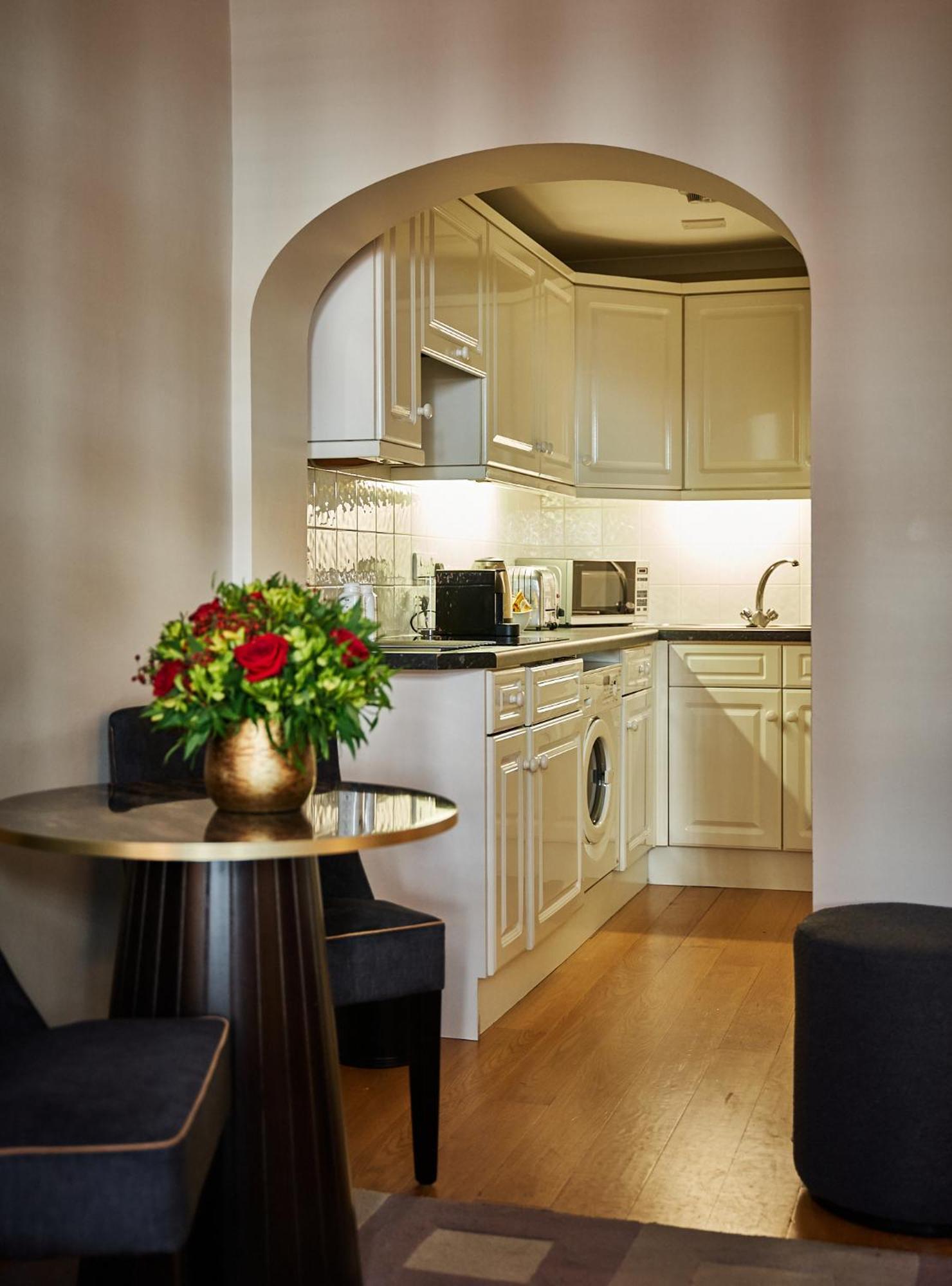 The Capital Hotel, & Townhouse Hotel Londres